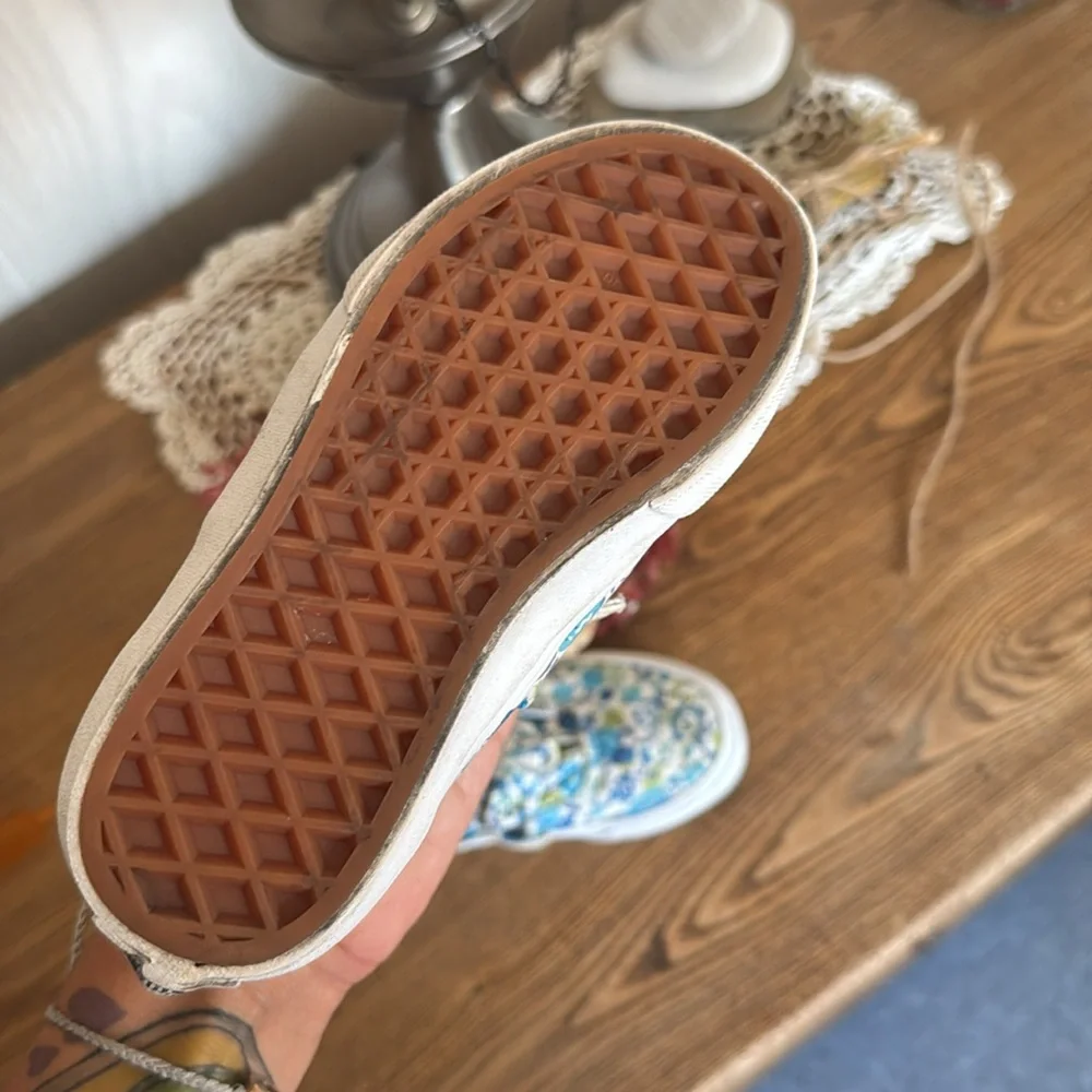 Vans Kids Floral Blue Sneakers Girls 11.0 - Picture 2 of 3